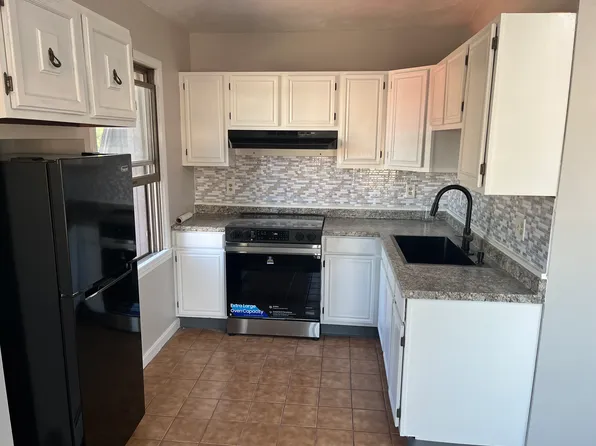 1844 County St #1, Attleboro, MA 02703