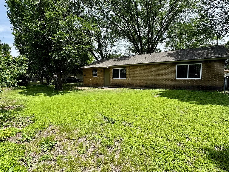 2801 W Springdale Cir — Photo 14