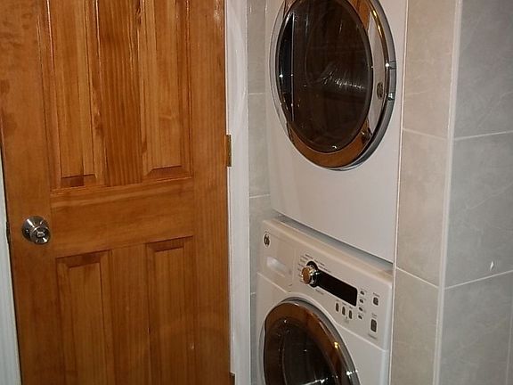 5th image of 423 16th St #4F