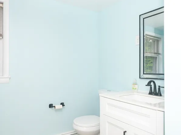440 Pine St, Royersford, PA 19468