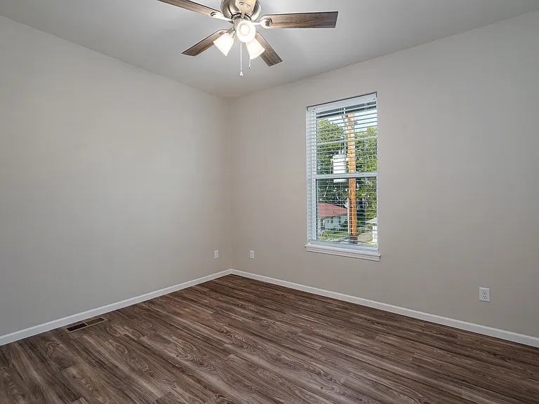 308 S Hampton Ave #B — Photo 18