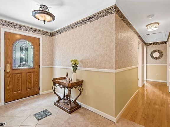 5th image of 34A Curtis Dr
