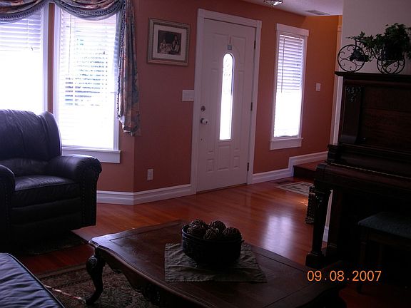 2nd image of 8003 NE 136th Ave