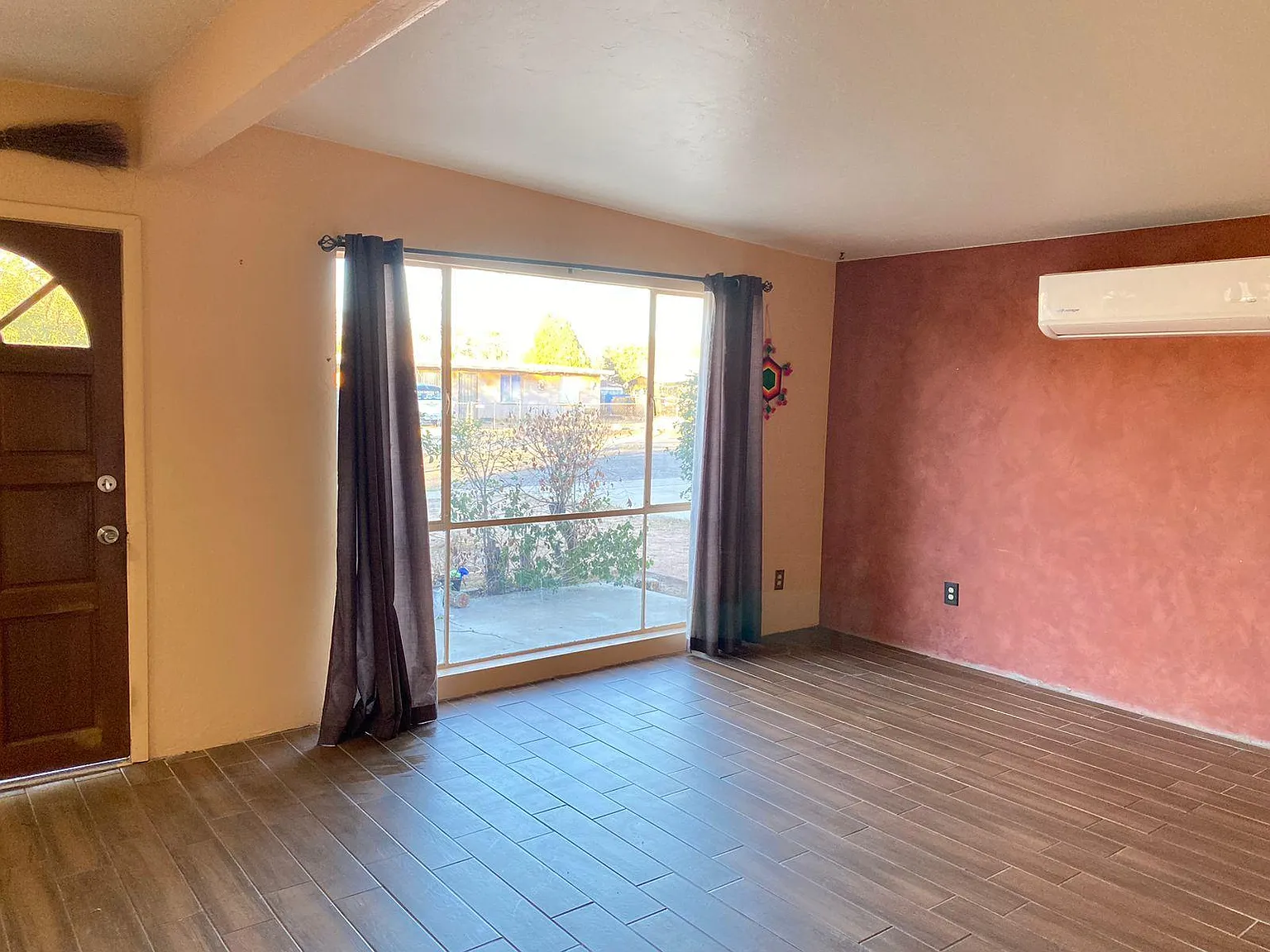 3 bed, 1.5 bath, 950 sqft, $1,250 — Photo 4