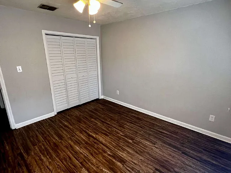 301 Dixie Dr #H2 — Photo 8