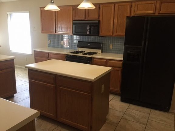 4th image of 3706 Kissman Dr