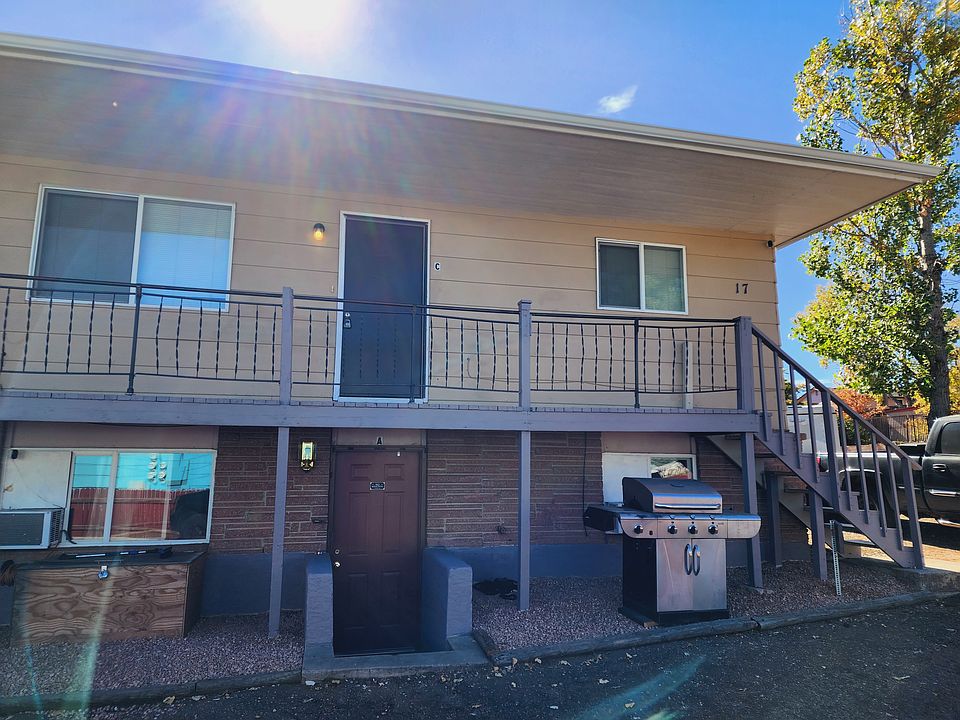 1st image of 17 University Dr APT C
