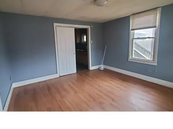 67 Front St, Shirley, MA