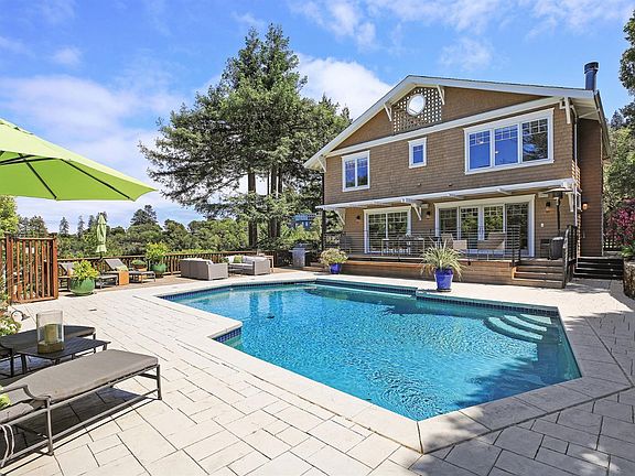 5th image of 30 Westwood Dr
