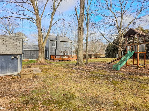 4th image of 962 Buena Vista Dr