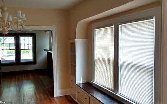 4th image of 2172 Wascana Ave