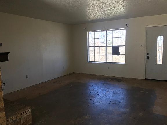 3rd image of 222 Meridian St
