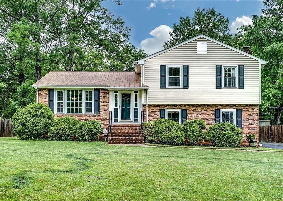 1st image of 1500 Cloister Dr