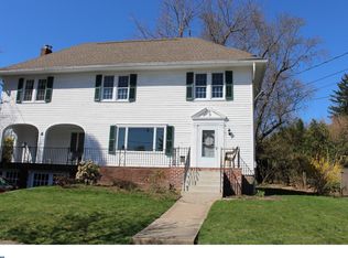 8 Hamilton Ave, Hopewell, NJ 08525