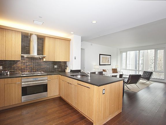 5th image of 70 Little West St APT 25F