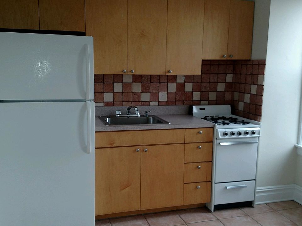 1st image of 3003 Broadway