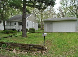 2117 Riverview Ave, Fox River Grove, IL 60021