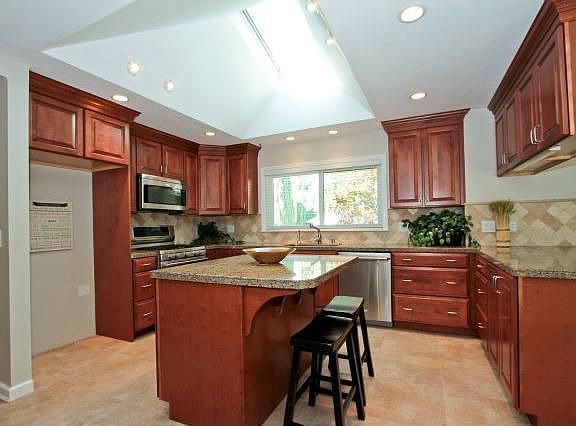 4th image of 3961 La Mesa Ln