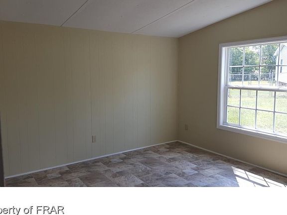 4th image of 898 Silver Fox Dr
