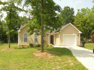 1612 W Vandalia Rd, Greensboro, NC 27407