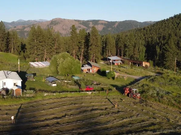 26 Kidwell Rd, Republic, WA 99166