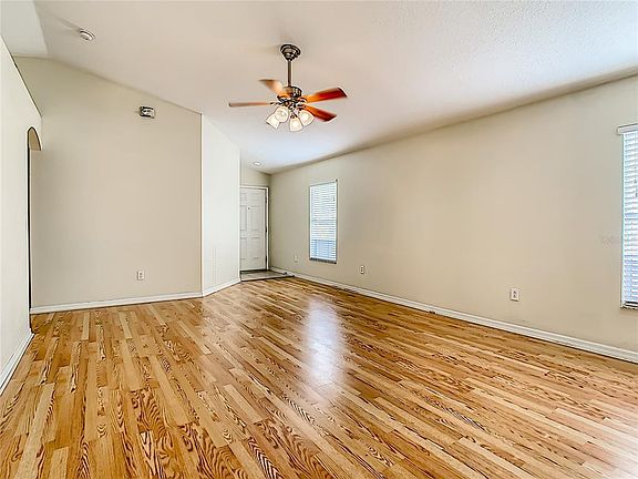 5th image of 1123 Seminole Sky Dr