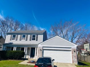 1372 Brandywyn Ln, Buffalo Grove, IL 60089