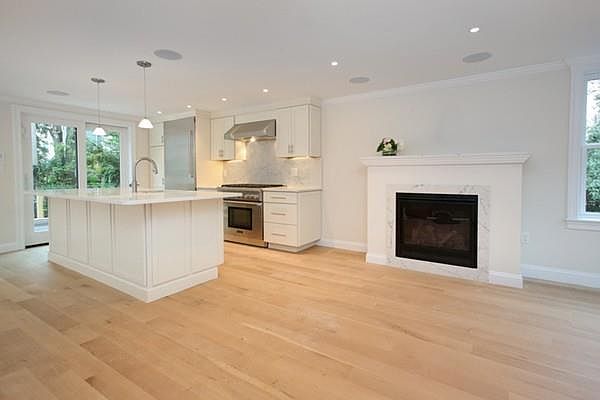 2nd image of 87 Baldwin St