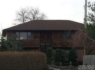 38 E Lincoln Ave, Massapequa, NY