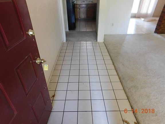 3rd image of 3604 NE Montfort Dr