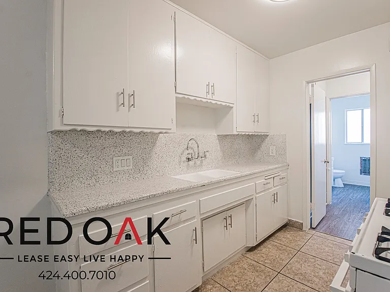1425 E Appleton St #4 — Photo 3