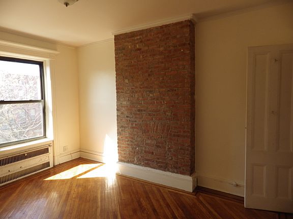 5th image of 456 Macdonough St #2