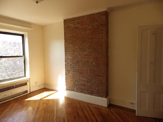 Rented by Kings Court Real Estate | media 11