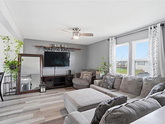 3rd image of 505 NE Richardson Pl