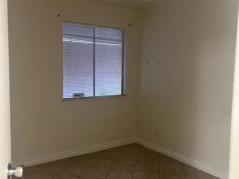 2568 Paradise Village Way — Photo 10
