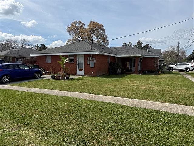 1st image of 422 Lake Ave #A