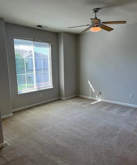 729 Wynyard Cir — Photo 25