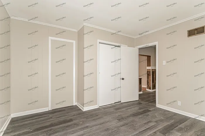 6645 Thurston Ave — Photo 9