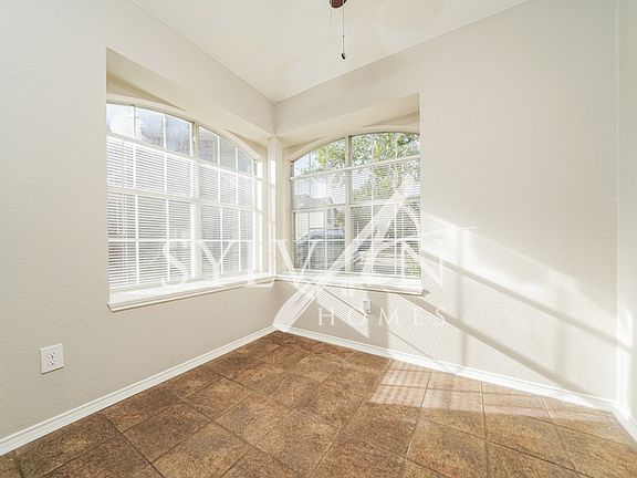 4th image of 2200 Brookview Dr