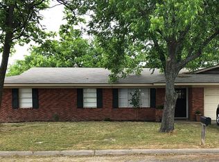 411 Maple Ln, Stephenville, TX 76401