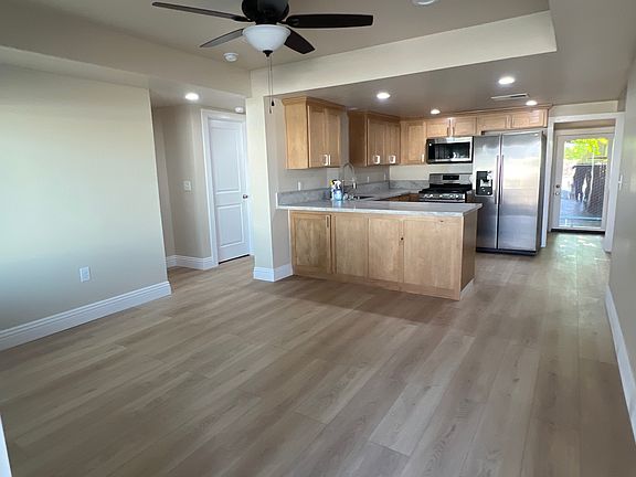 2nd image of 15747 Avenue 296