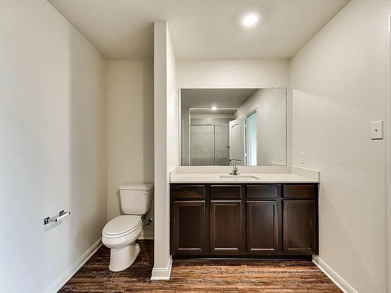 207 Liberty Ln — Photo 10