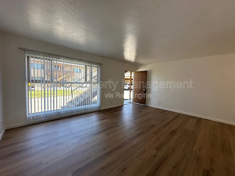 922 Lupin Dr #2 — Photo 1