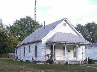 508 N Walnut St, Pana, IL