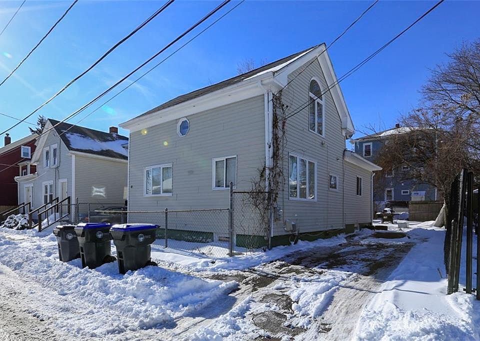 2nd image of 6 Forsyth St