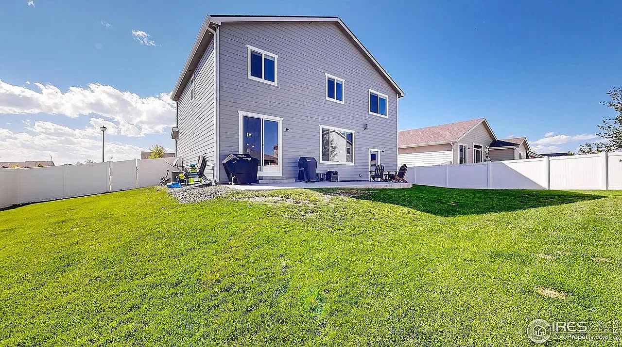 6 bed, 2894 sqft, $3,200 — Photo 3