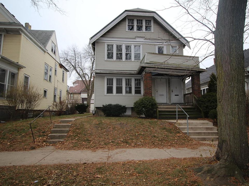 1st image of 3309 W Clybourn St #3311