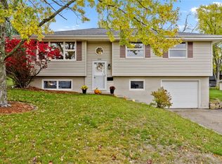 3914 Nancy Jane Ln NE, Cedar Rapids, IA 52402