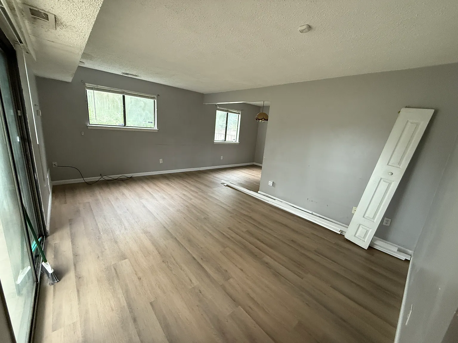 2 bed, 1000 sqft, $1,900 — Photo 3