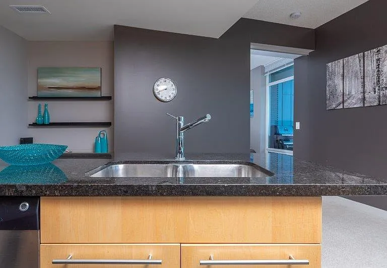 215 13th Ave SW #1305 — Photo 9